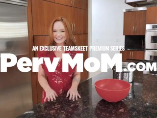 Elegant Sweetheart Kelsi Monroe Wants To Stroke Her Snatch